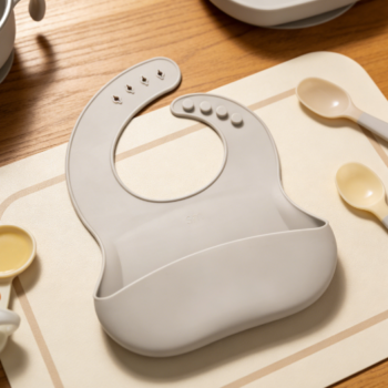 2-Pack  6-36 month baby silicone bibs, tiger & dove print, adjustable closure design, with collection tray, washable.