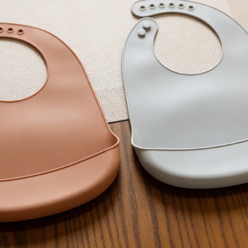 1-Pack Baby boy silicone bibs, adjustable fit, waterproof design, soft and skin-friendly, essential for baby feeding.