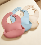 1-Pack Baby Silicone Bibs, Sloth Jungle Pattern, Dining Apron, Adjustable Size, Wide Pocket Design, Platinum Silicone Material, Matte Finish, Dishwasher Cleanable