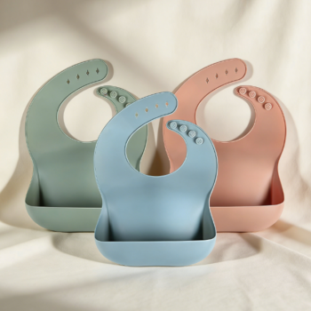 5-Pack Lightweight and Breathable Baby Silicone Bibs: Waterproof and stain-resistant, adjustable size, with food collection bag, portable and practical