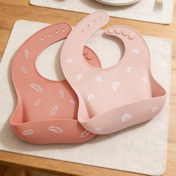 3-Pack Unisex Silicone Bibs: Soft, adjustable, waterproof and leak-proof, essential for baby feeding
